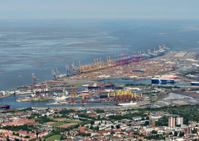 4. Bremerhaven // Germany (5.48 million containers)